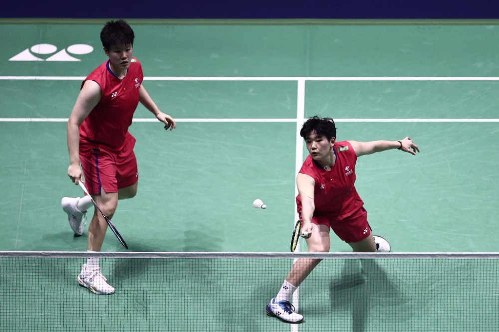 育基地等 育基地等