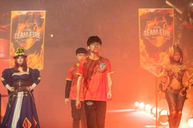 然成了本届 然成了本届